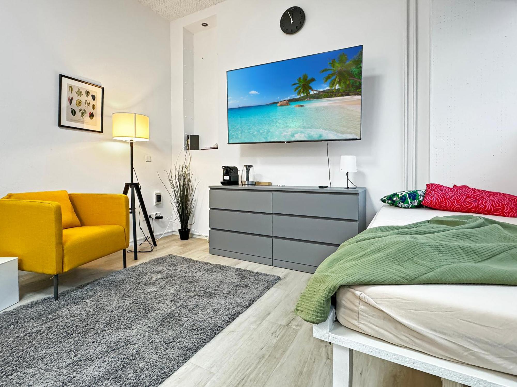 2 Zimmer Apartment Fuer 6 P, 15 Min Zum Flughafen Esslingen am Neckar Esterno foto